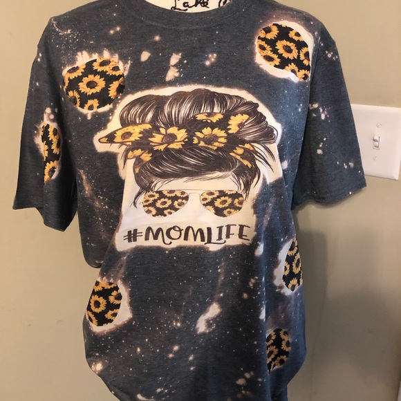 Tops - Women’s bleached shirts